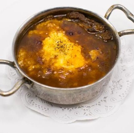 🍲 Onion Soup. Caramelized onion soup served with G